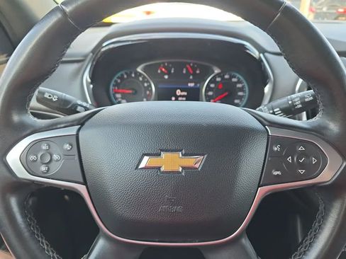 Used 2023 Chevrolet Traverse LT FWD image 17