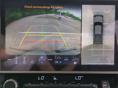 Used 2026 Toyota Tundra Platinum w/ TRD Off-Road Package AWD/4WD image 21