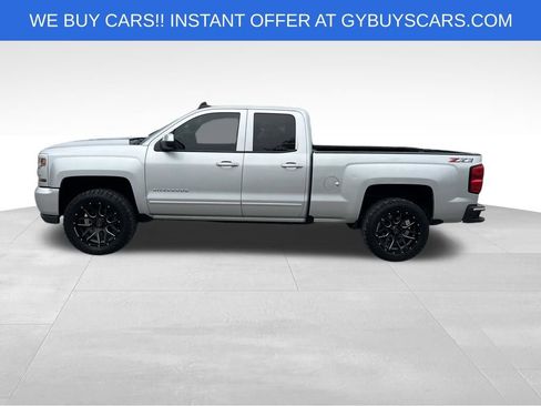 Used 2018 Chevrolet Silverado 1500 LT w/ All Star Edition AWD/4WD image 3