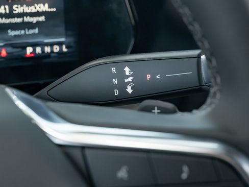 New 2025 Chevrolet Suburban Premier image 25