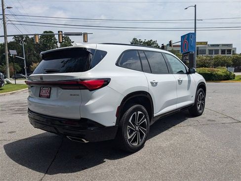 New 2025 Buick Enclave Sport Touring w/ Super Cruise Package image 5