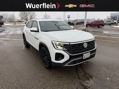 Used 2024 Volkswagen Atlas Cross Sport SE w/ Panoramic Sunroof Package