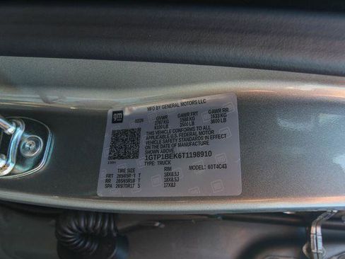 New 2026 GMC Canyon Elevation w/ Convenience Package image 31