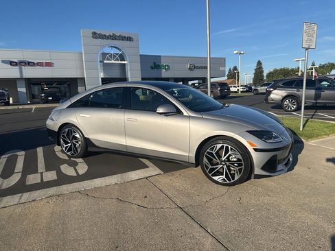 Used 2023 Hyundai Ioniq 6 Limited image 3