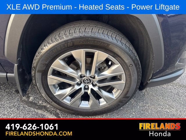 Used 2022 Toyota RAV4 XLE Premium AWD/4WD image 39