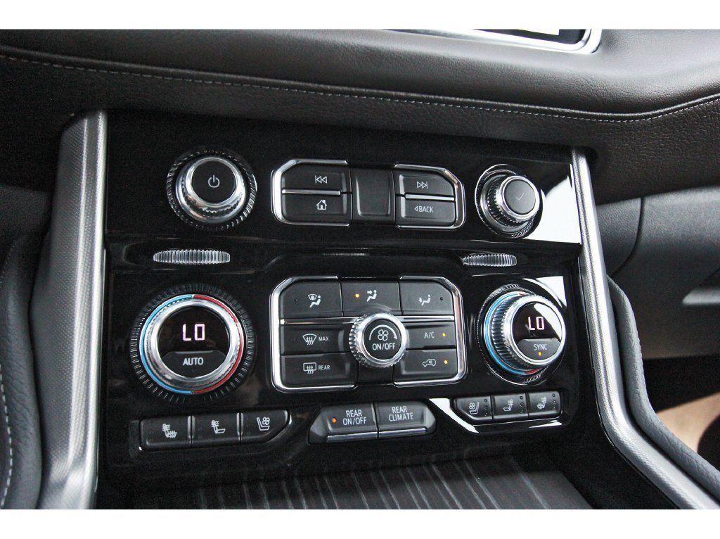 Used 2023 GMC Yukon Denali AWD/4WD image 25