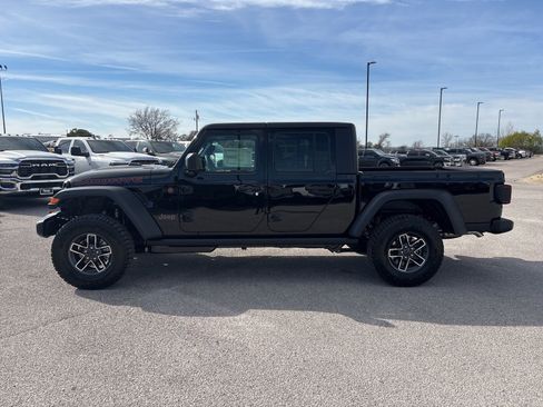 New 2026 Jeep Gladiator Mojave image 2