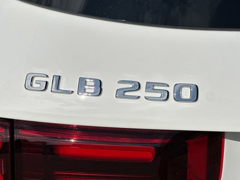 Certified 2026 Mercedes-Benz GLB 250 image 40