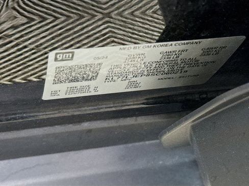 Used 2025 Chevrolet Trax RS w/ Sunroof Package FWD image 33