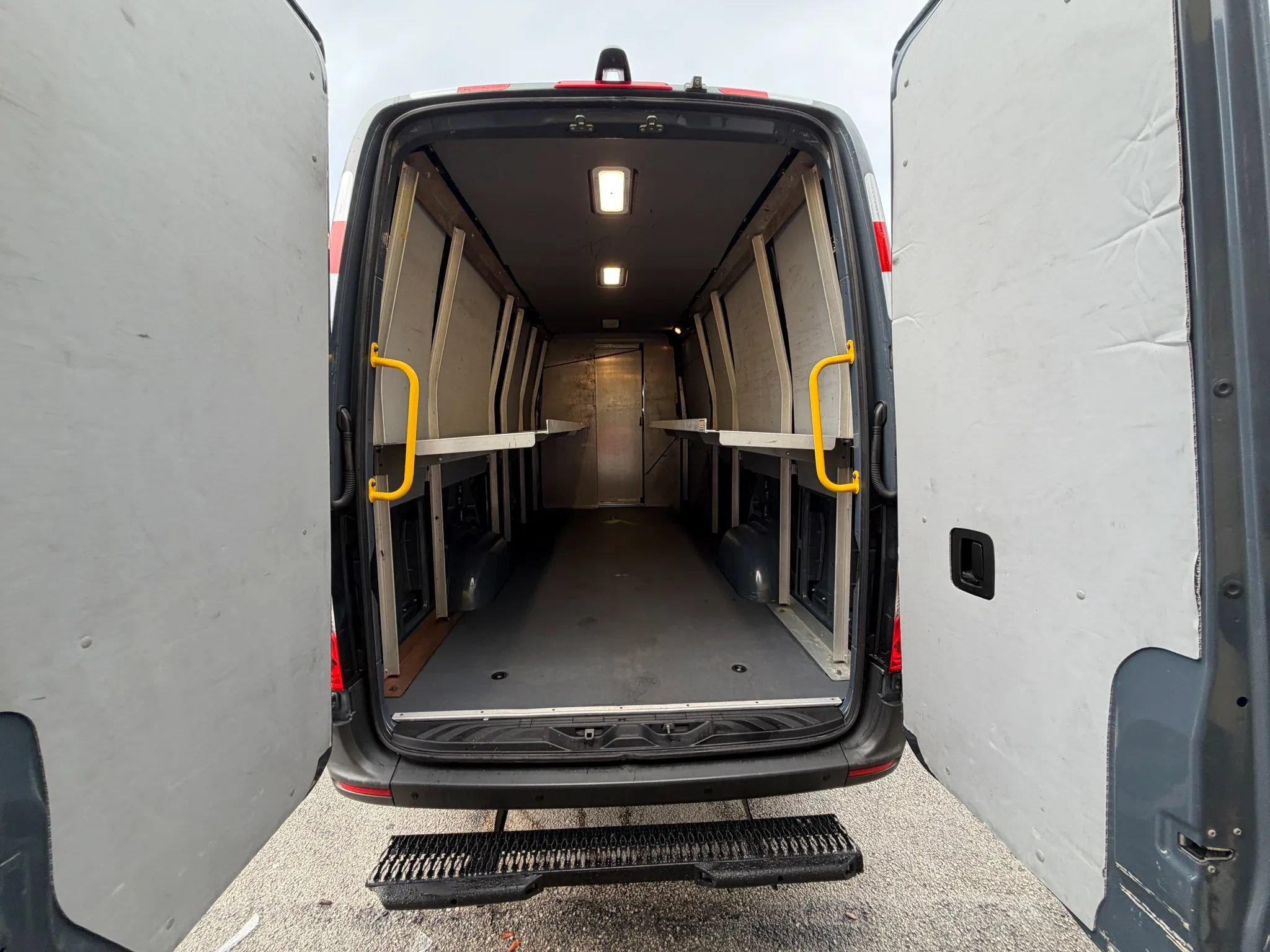 Used 2019 Mercedes-Benz Sprinter 170 image 5