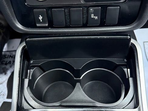 Used 2019 Mitsubishi Outlander LE image 27