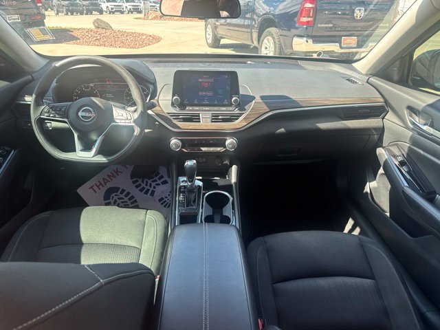 Used 2023 Nissan Altima 2.5 SV FWD image 11
