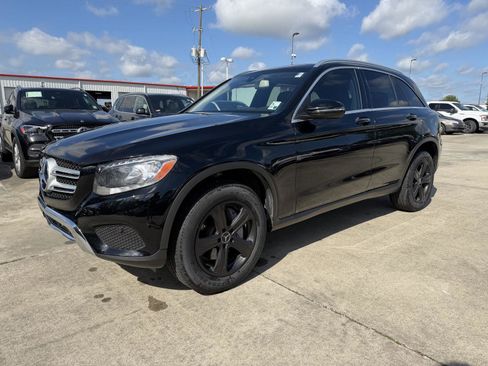 Used 2017 Mercedes-Benz GLC 300 image 3