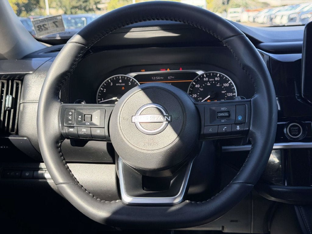 Used 2024 Nissan Pathfinder SV AWD/4WD image 15