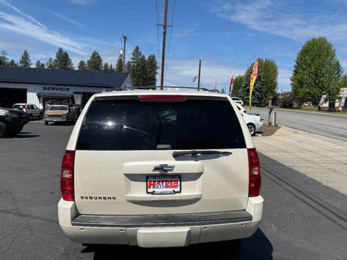 Used 2009 Chevrolet Suburban LTZ AWD/4WD image 5