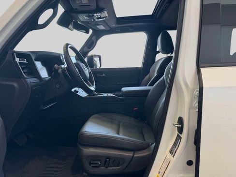 Used 2025 Lexus GX 550 w/ Accessory Package (2T) AWD/4WD image 21