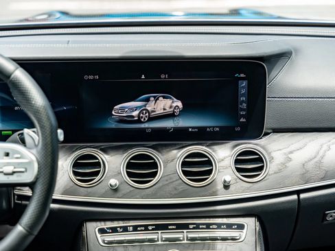 Used 2019 Mercedes-Benz E 53 AMG 4MATIC Sedan image 38