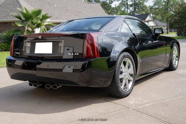 Used 2006 Cadillac XLR RWD image 19
