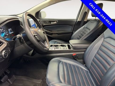 Used 2022 Ford Edge SEL w/ Sport Appearance Package image 9