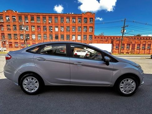 Used 2019 Ford Fiesta S FWD image 8