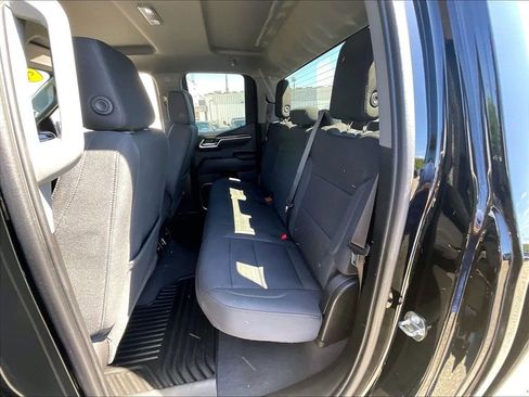 Used 2023 Chevrolet Silverado 1500 LT AWD/4WD image 15