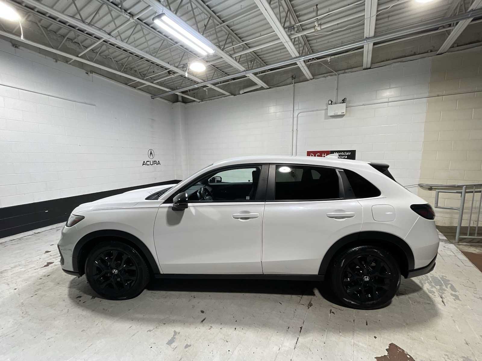 Used 2024 Honda HR-V Sport image 3
