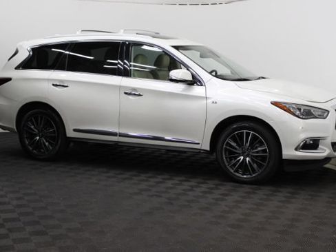 Used 2017 INFINITI QX60 Luxe w/ Deluxe Technology Package AWD/4WD image 3