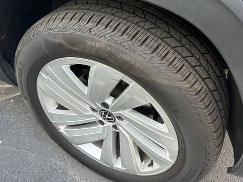 Used 2022 Volkswagen Atlas Cross Sport SE image 26