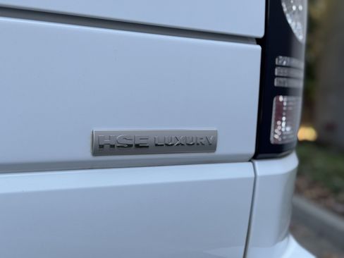 Used 2016 Land Rover LR4 HSE LUX image 20