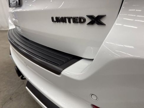 Used 2020 Jeep Grand Cherokee Limited X image 26