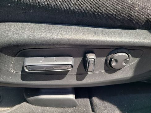 Used 2025 Honda CR-V EX image 11