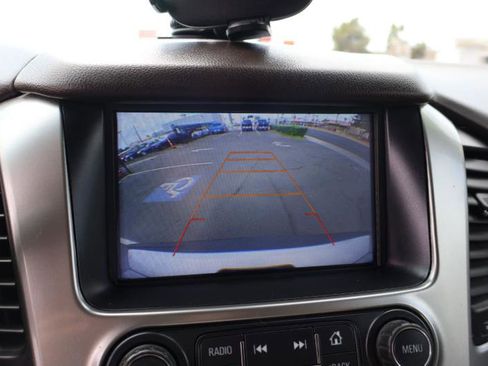 Used 2017 Chevrolet Suburban LT image 20