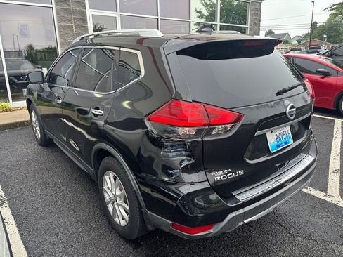 Used 2017 Nissan Rogue SV w/ SV Premium Package FWD image 4