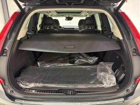 Used 2022 Volvo XC90 T6 Momentum w/ Advanced Package image 28
