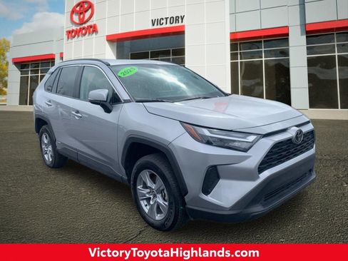 Used 2025 Toyota RAV4 XLE AWD/4WD image 1
