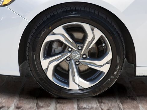Certified 2019 Honda Accord EX-L image 40