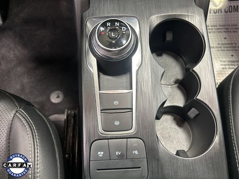 Used 2022 Ford Escape Titanium image 15