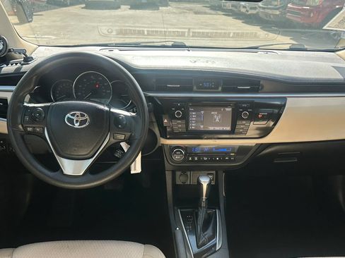 Used 2014 Toyota Corolla LE FWD image 12