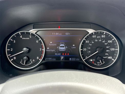 Used 2025 Nissan Altima 2.5 SV FWD image 25
