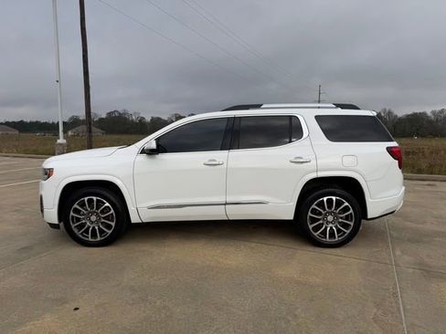 Used 2021 GMC Acadia Denali image 2