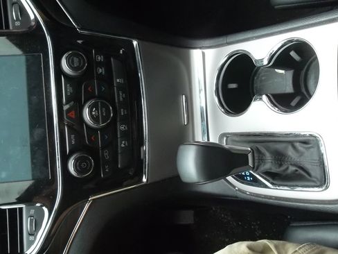 Used 2019 Jeep Grand Cherokee Limited image 10