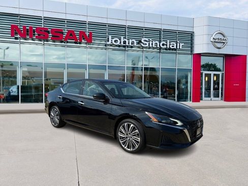 Certified 2024 Nissan Altima 2.5 SL image 1