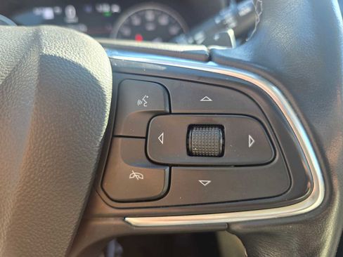 Used 2021 Buick Envision Avenir w/ Technology Package II image 32