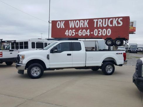Used 2022 Ford F250 XL w/ Power Equipment Group AWD/4WD image 2