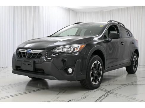 Used 2022 Subaru Crosstrek 2.0i Premium image 4