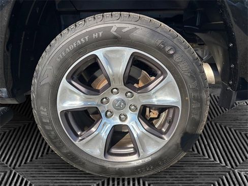 Used 2019 RAM 1500 Laramie image 14
