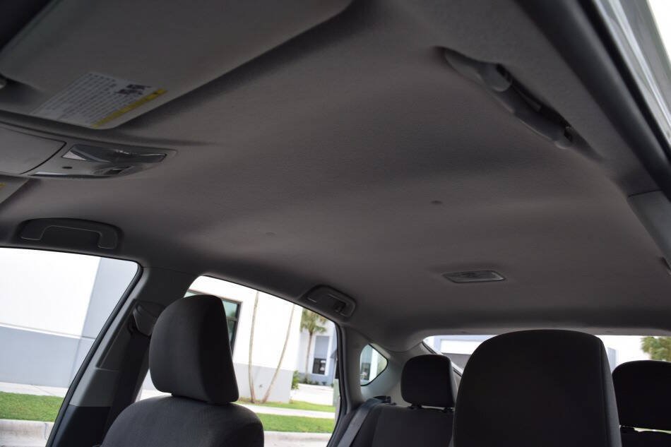Used 2010 Toyota Prius Two w/ Preferred Accessory Pkg FWD image 70