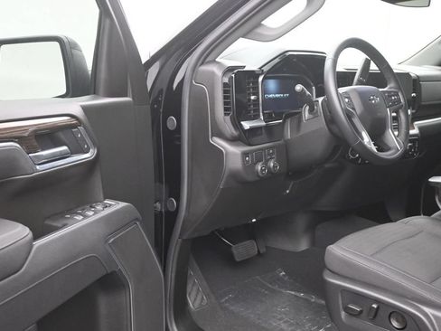 Used 2026 Chevrolet Silverado 1500 RST w/ RST Select Package RWD image 11