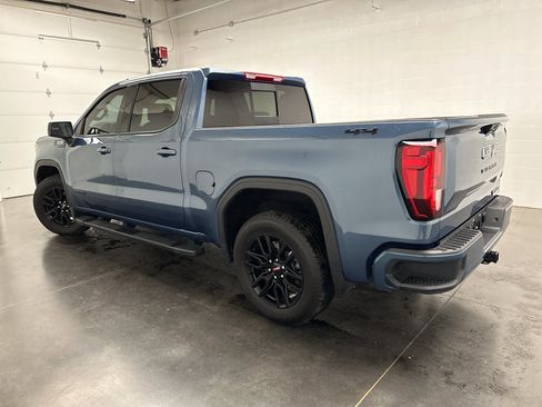 Used 2026 GMC Sierra 1500 Elevation w/ LPO, Elevation Black Package AWD/4WD image 7