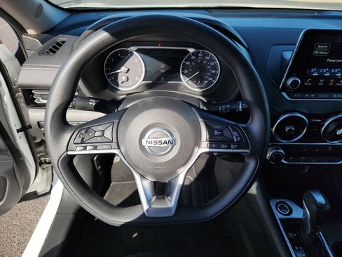 Used 2023 Nissan Sentra SV image 16
